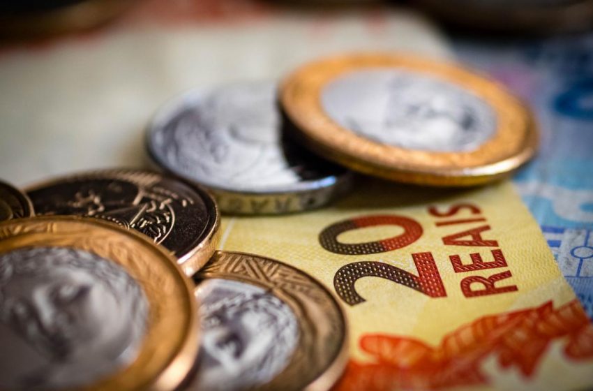  Entra em vigor o novo salário mínimo de R$ 1.212