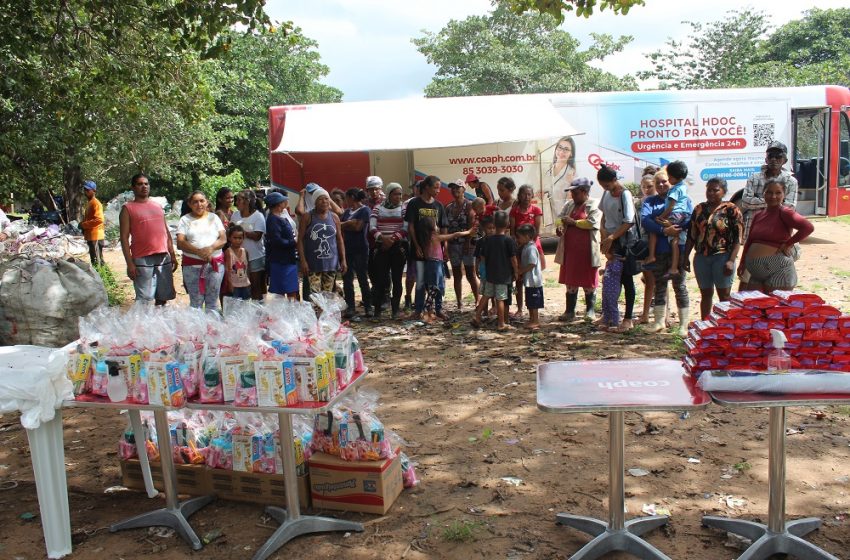  Mães do lixão de Pacajus recebem kits de higiene pessoal doados pelo Grupo Coaph Saúde  